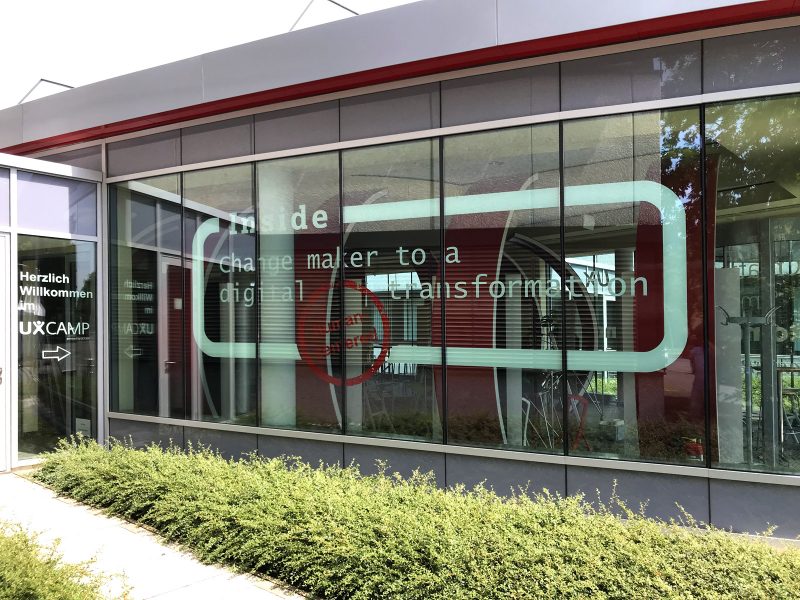 Großflächige Fensterscheibenbeschriftung für Siemens in Erlangen